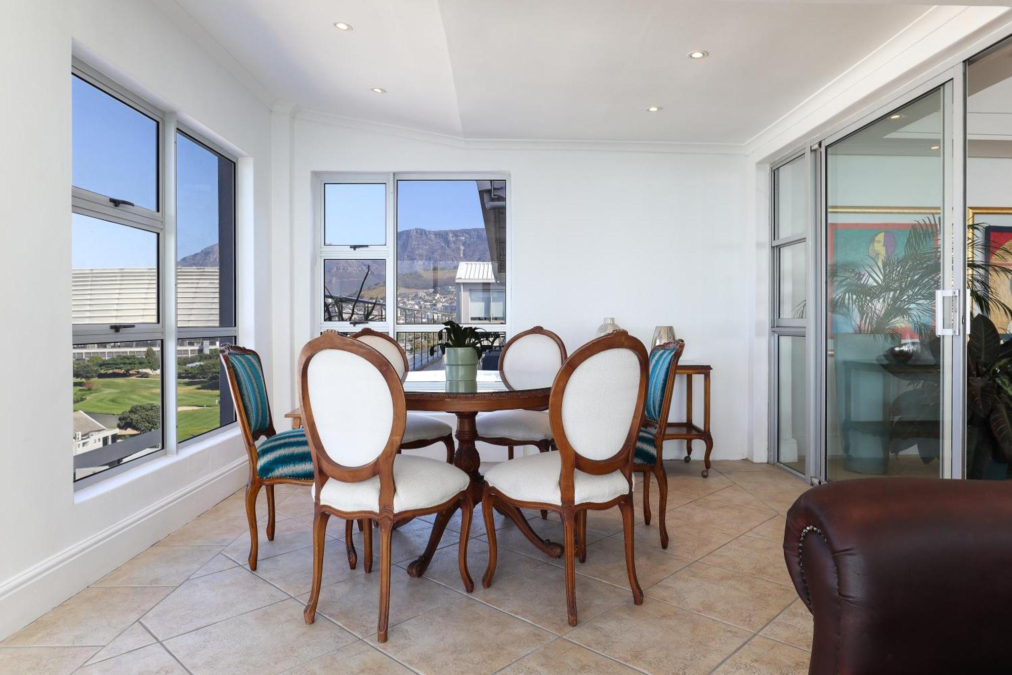 Ocean View Properties - Penthouse Kaapstad Buitenkant foto